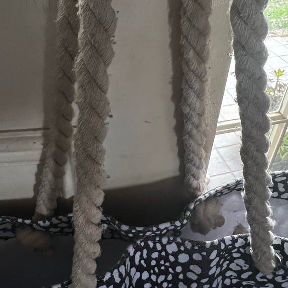 Autograph brand beach bag. Black and white with rope handles. Used. - Picture 4 of 10